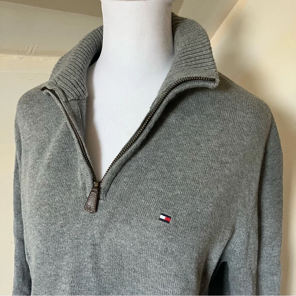 Tommy Hilfiger Mens Gray Quarter Zip Knit Long Sleeve Sweater size Medium